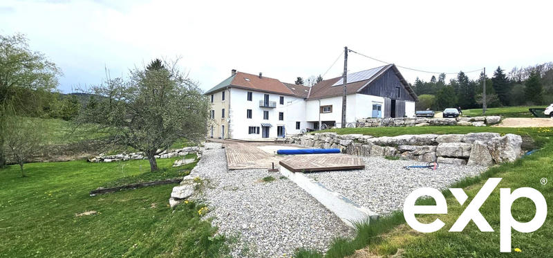 Maison - 240 m² - 6 pièces