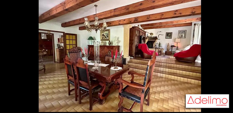 Villa - 266 m² - 8 pièces