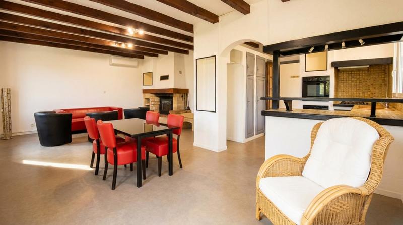 Maison traditionnelle - 188 m² - 7 pièces