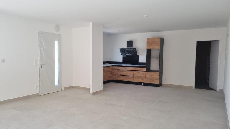 Maison - 96 m² - 4 pièces