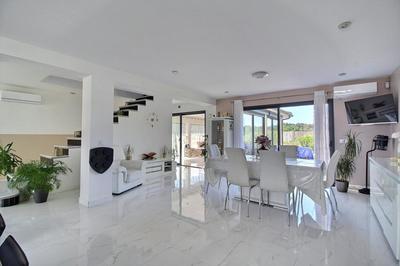 Maison - 288 m² - 7 pièces