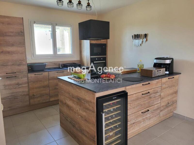 Maison traditionnelle - 102 m² - 4 pièces