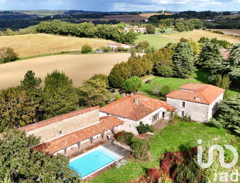 Maison - 344 m² - 10 pièces