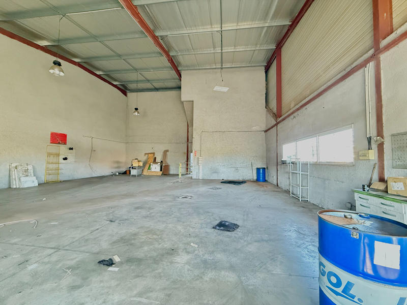 Local commercial - 250 m² - 4 pièces