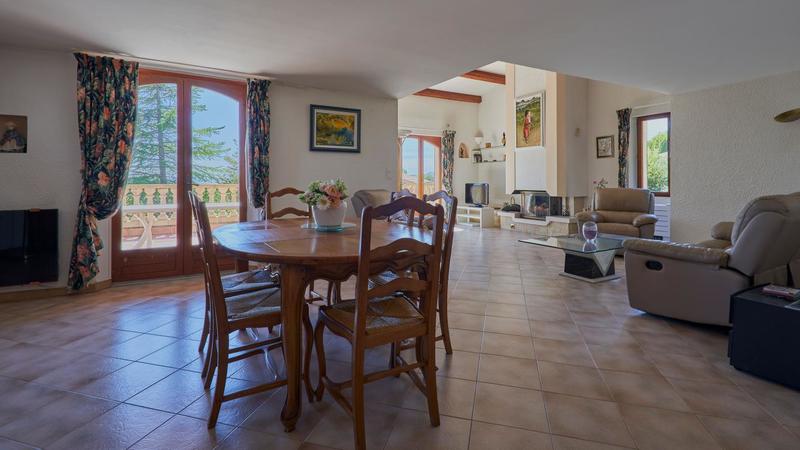 Maison - 155 m² - 5 pièces