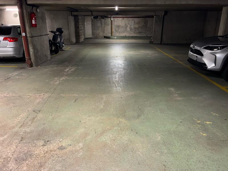 Parking / Garage - 10 m²