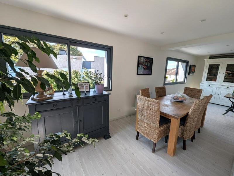 Maison - 340 m² - 10 pièces