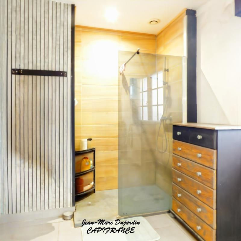 Maison - 202 m² - 8 pièces