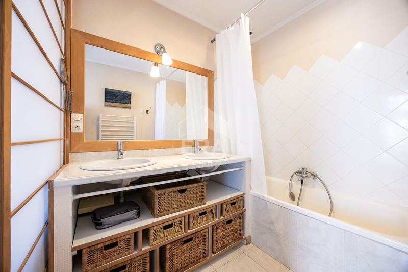 Appartement - 140 m² - 6 pièces