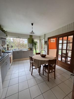 Maison - 123 m² - 8 pièces