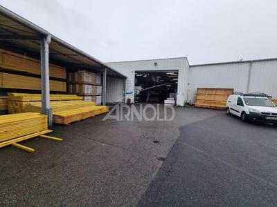 Entrepôt - 920 m² - 10 pièces