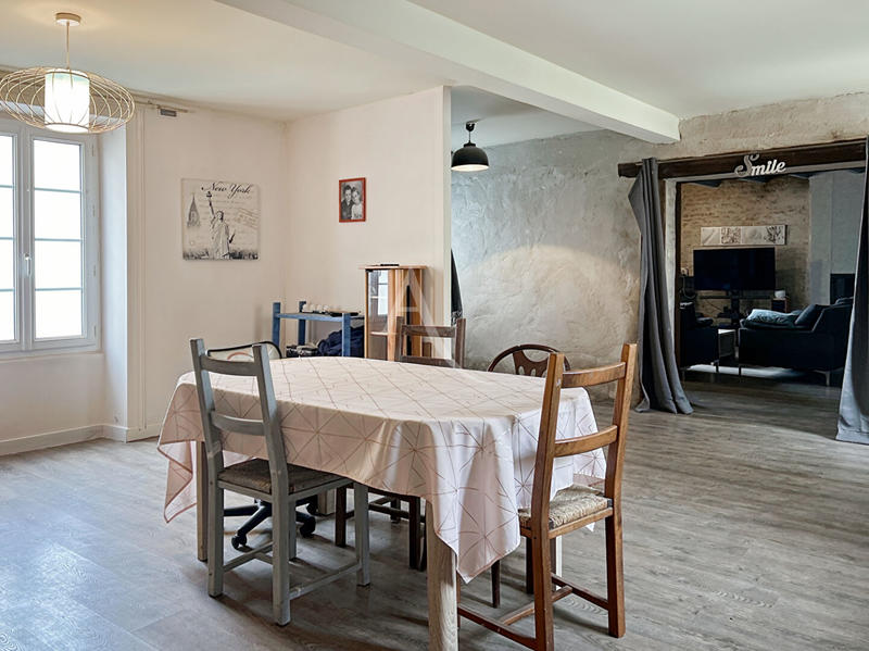 Maison - 153 m² - 7 pièces