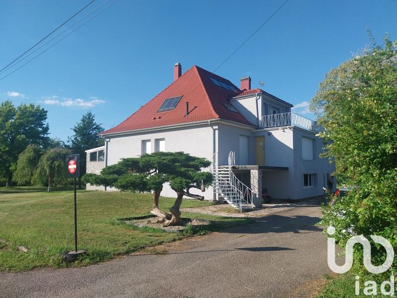 Maison - 273 m² - 8 pièces