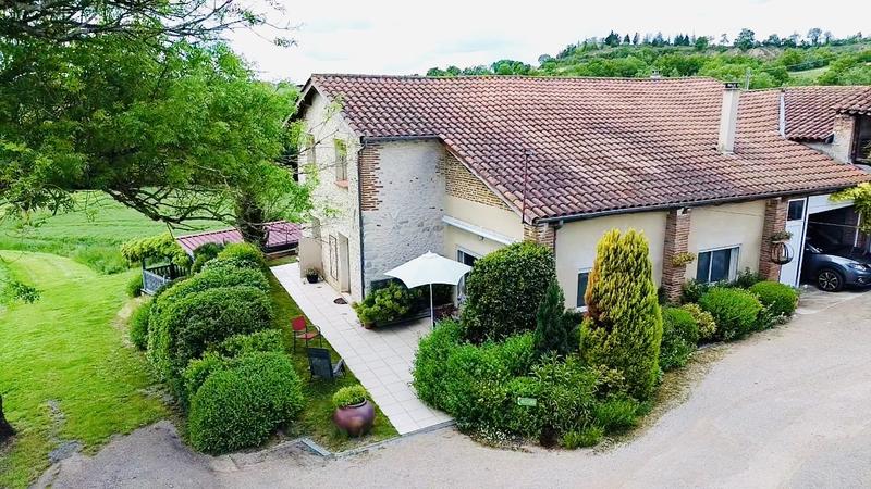 Propriété - 374 m² - 15 pièces