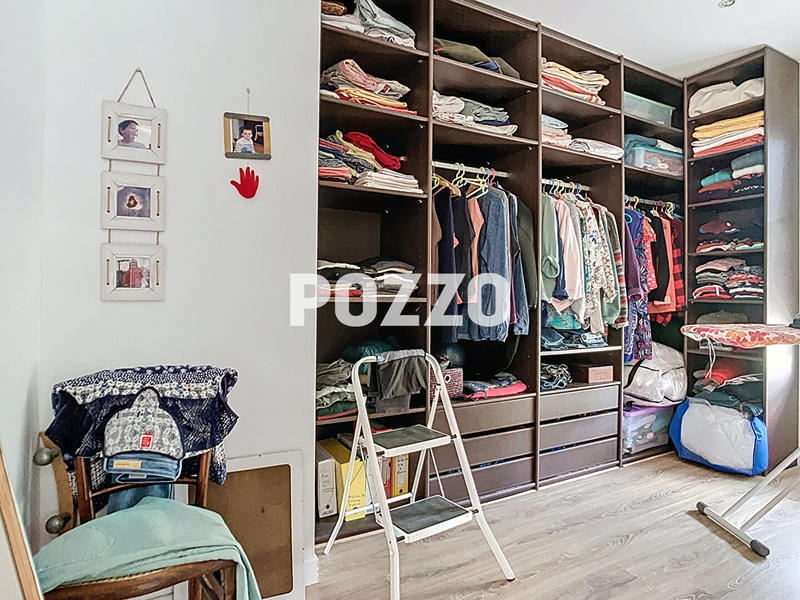 Maison - 200 m² - 7 pièces