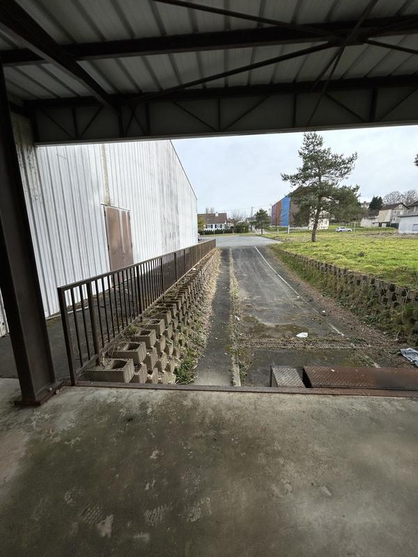 Local commercial - 1 000 m²