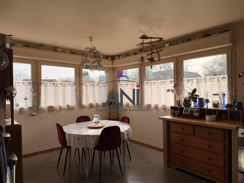 Maison contemporaine - 219 m² - 6 pièces