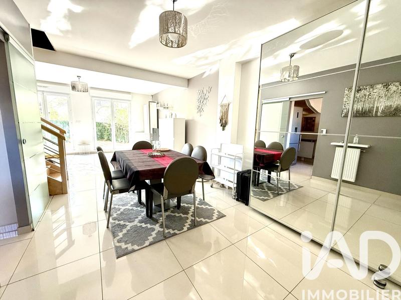 Maison - 112 m² - 5 pièces