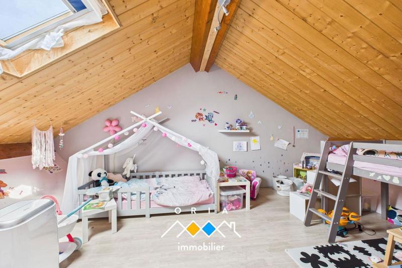 Maison - 206 m² - 7 pièces