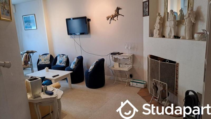 Chambre - 10 m² - 1 pièce