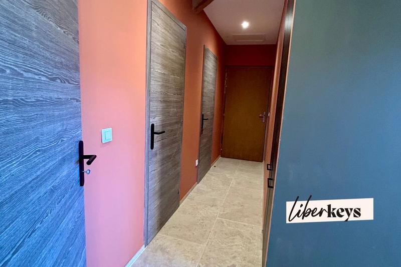 Appartement - 99 m² - 4 pièces