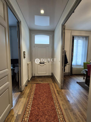 Maison - 251 m² - 11 pièces