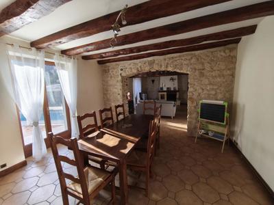 Maison - 150 m² - 10 pièces