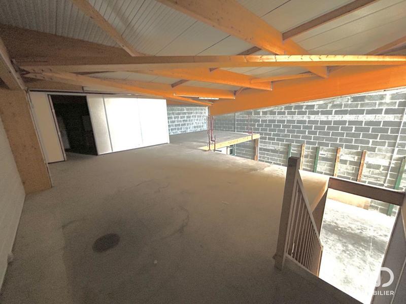 Local commercial - 233 m²