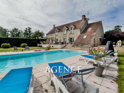 Maison - 232 m² - 7 pièces