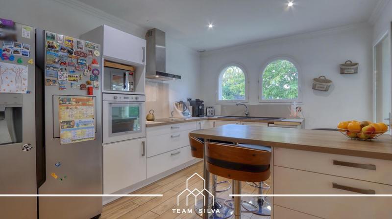 Maison - 170 m² - 5 pièces