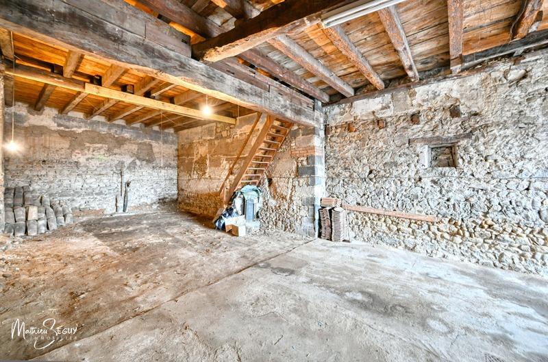 Maison - 180 m² - 4 pièces