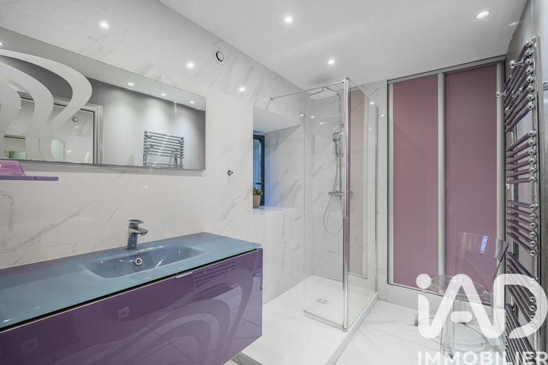 Maison - 177 m² - 6 pièces