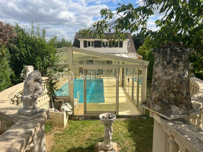 Pavillon - 150 m² - 6 pièces