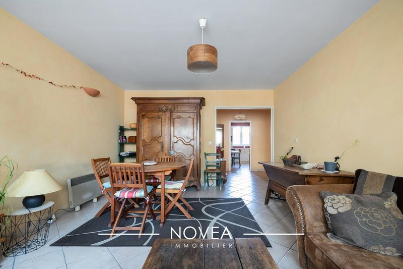 Appartement - 93 m² - 4 pièces