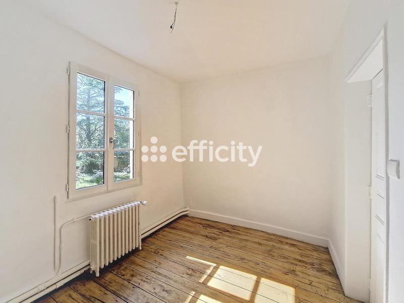 Maison - 220 m² - 8 pièces