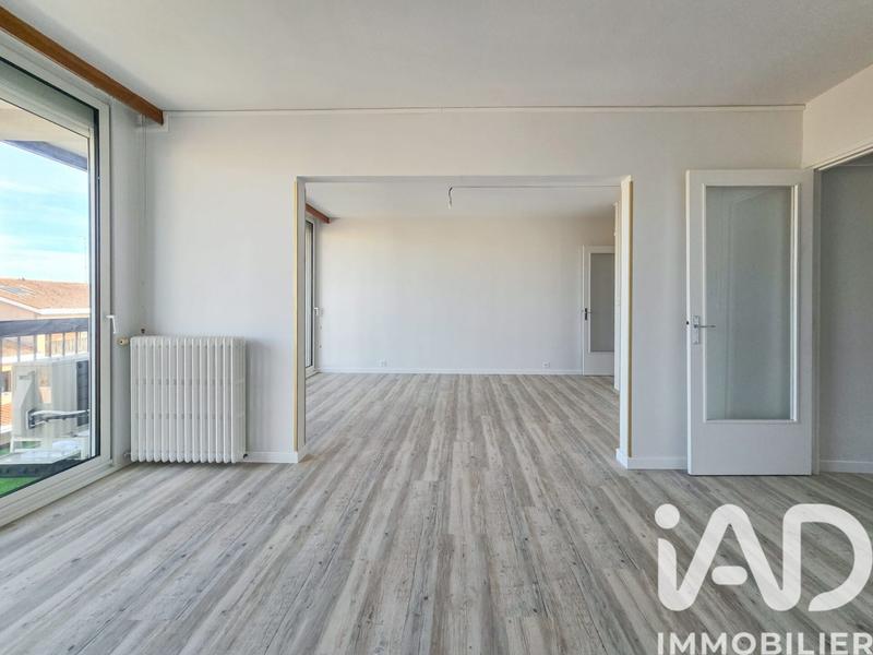 Appartement - 95 m² - 5 pièces