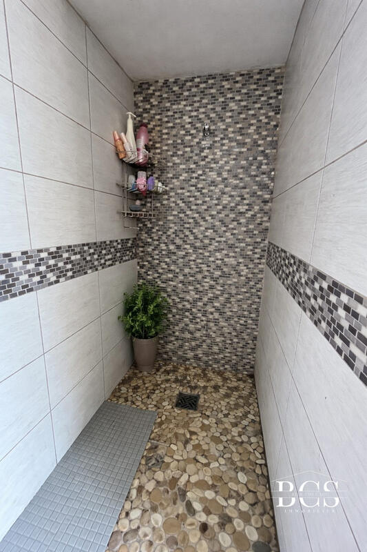 Maison - 92 m² - 6 pièces