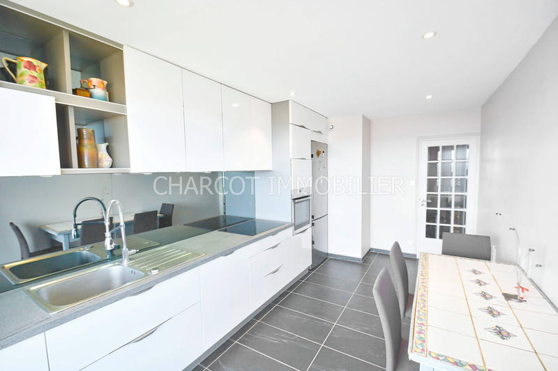 Appartement - 137 m² - 5 pièces