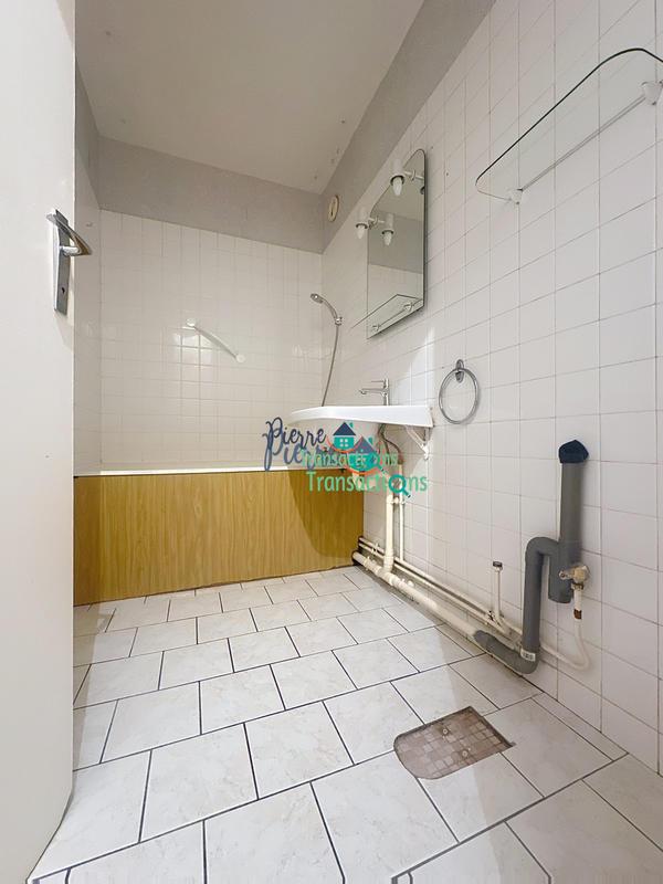 Appartement - 60 m² - 1 pièce