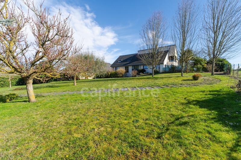 Maison - 228 m² - 8 pièces