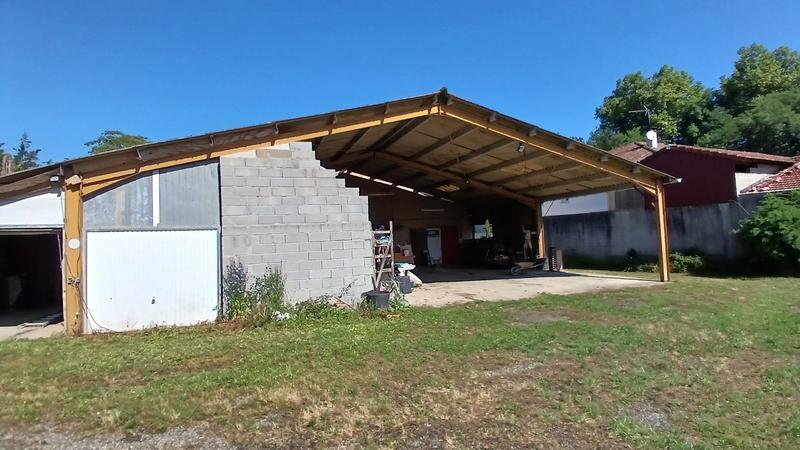 Maison - 220 m² - 7 pièces