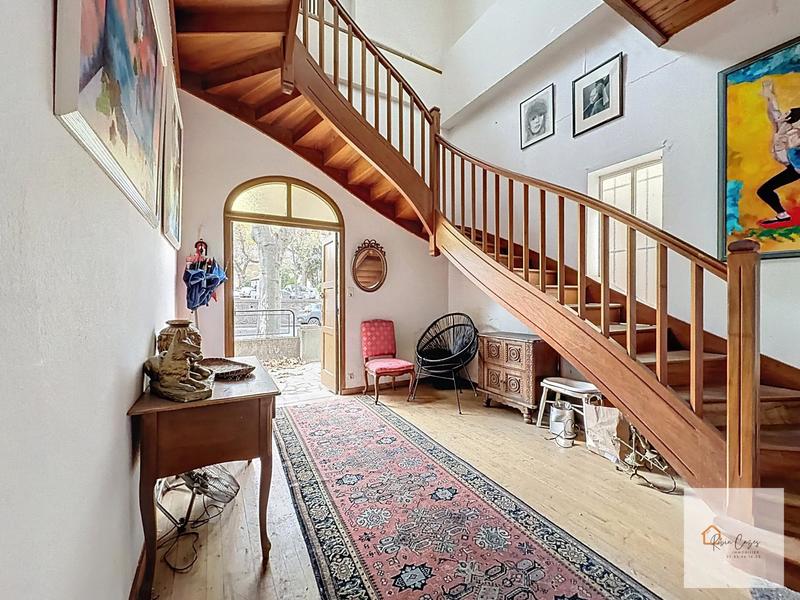 Appartement - 141 m² - 5 pièces