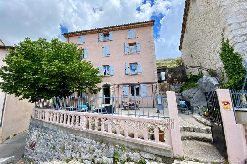 Maison de village - 273 m² - 7 pièces