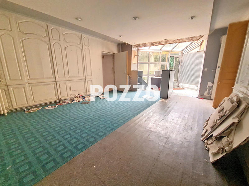 Local commercial - 132 m² - 7 pièces