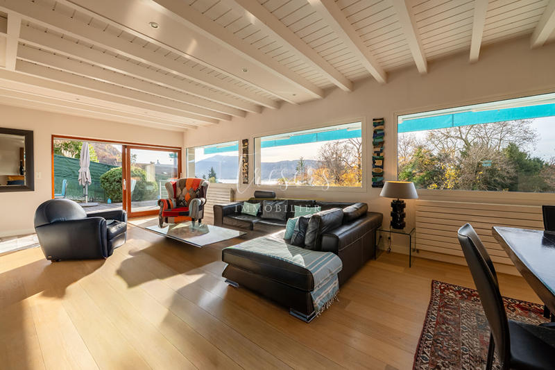 Villa - 235 m² - 8 pièces