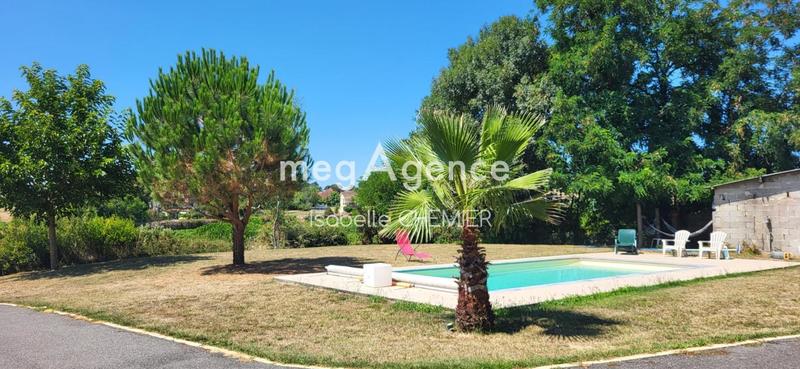 Maison traditionnelle - 185 m² - 8 pièces