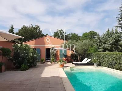 Maison - 120 m² - 7 pièces