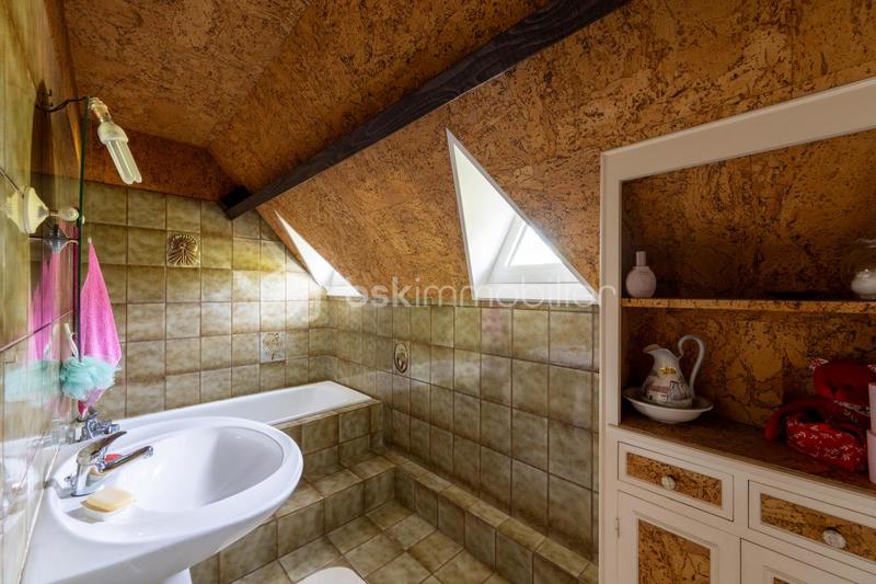 Maison - 186 m² - 7 pièces