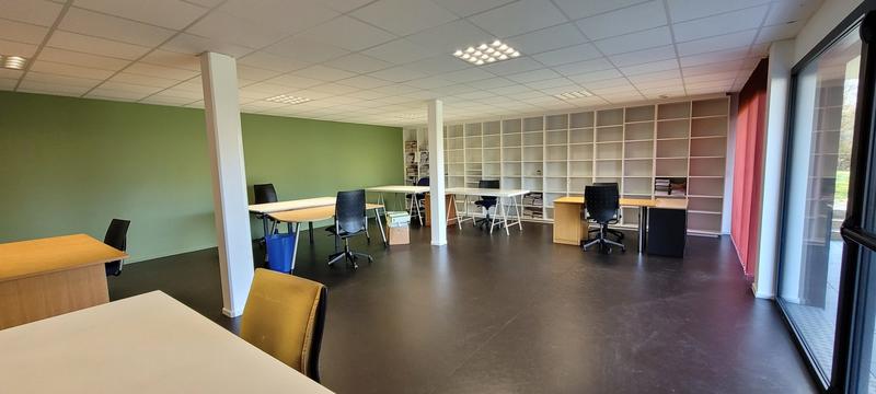 Bureau - 79 m²