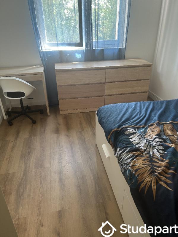 Chambre - 9 m² - 1 pièce